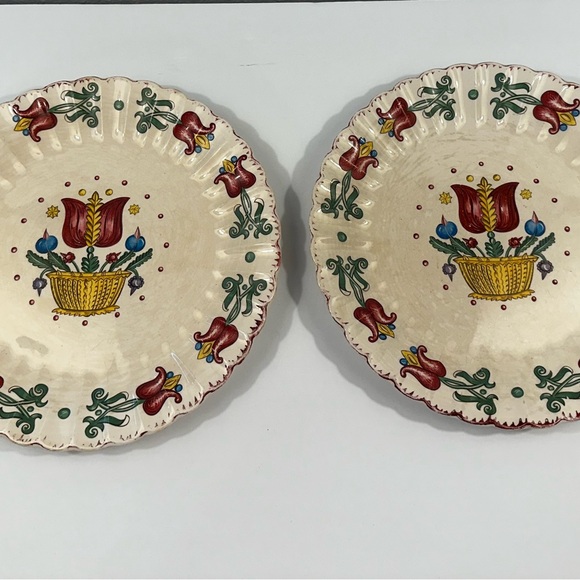 American Limoges OLD DUTCH 5 TC M.L.F.E. 10" Collector's Plate Dark Red Tulips - Picture 3 of 7